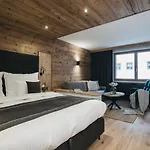 Vaya 4*