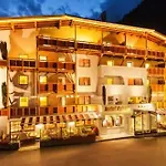 Vaya Hotel 4*