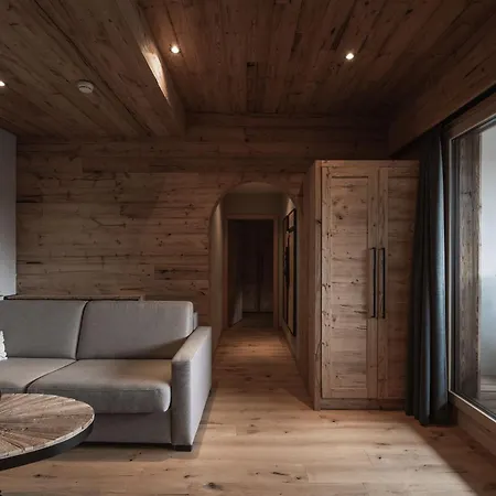 Vaya Hotel 4*